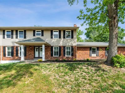 347 Dinsmoor Dr, Chesterfield, MO, 63017