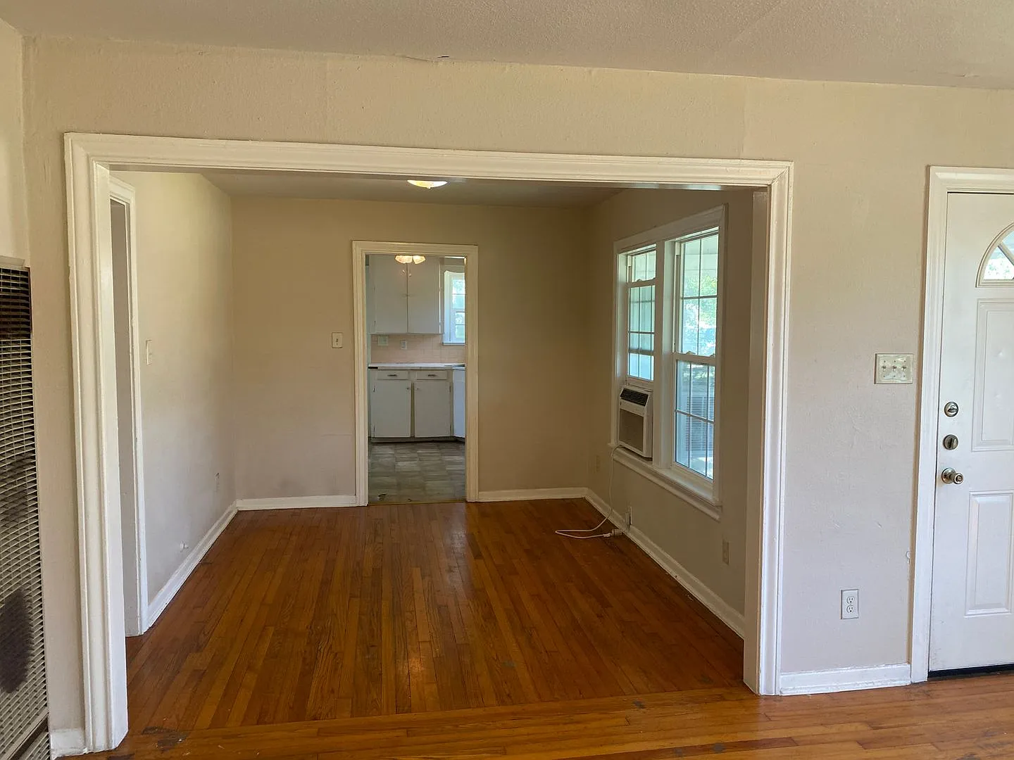2 Bedroom/2 Bath University Park Subdivision — Photo 4