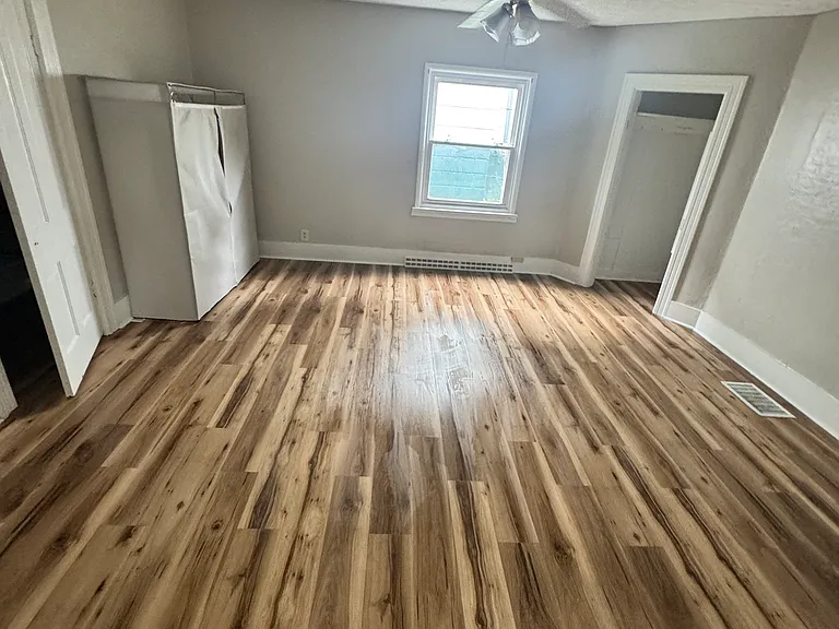 1100 Lowell St — Photo 40