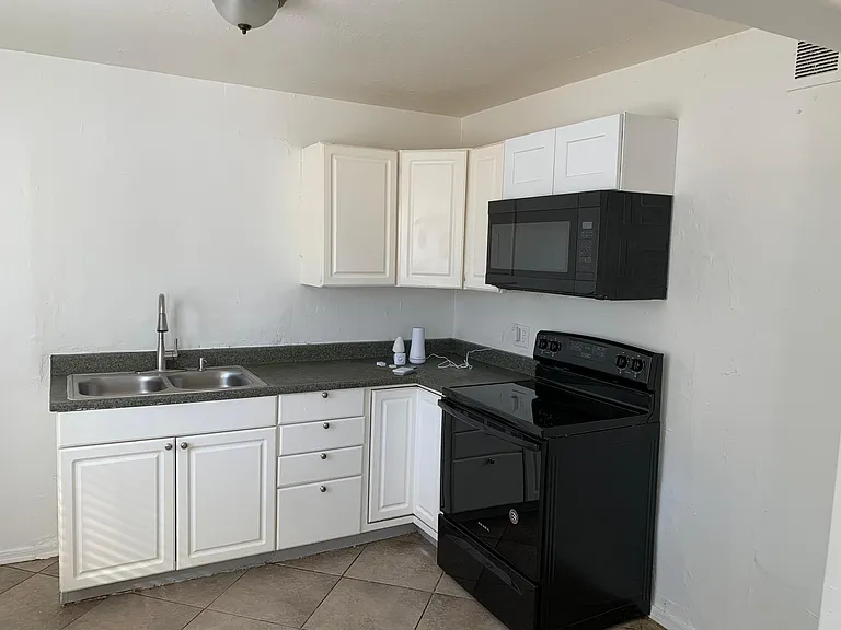 1155 E Hatcher Rd #A — Photo 8
