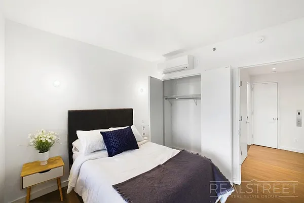 Rented by Real Street Inc | media 9