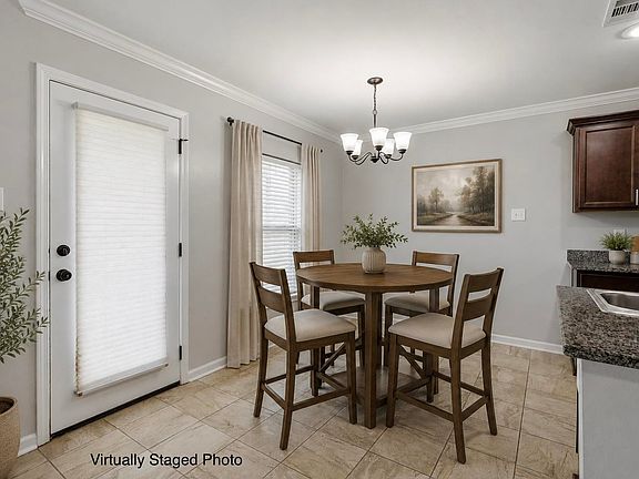 4th image of 121 Orchard Ln
