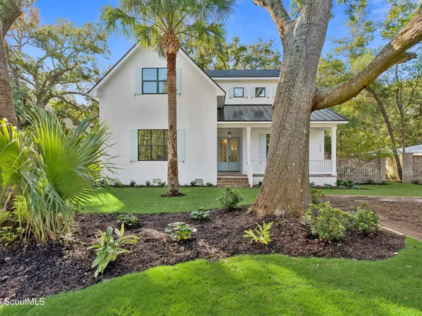 325 Neptune Rd, Saint Simons Island, GA 31522