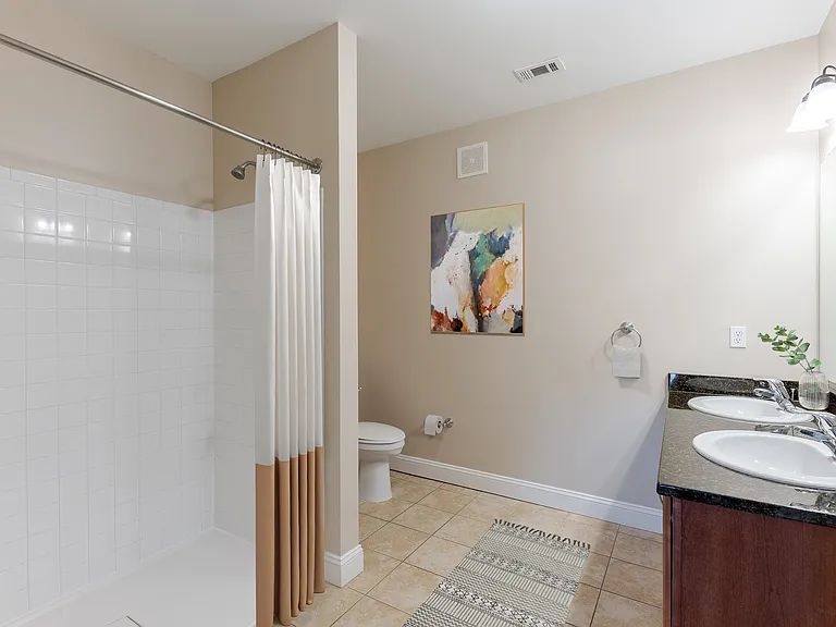 Vineyard Commons — Photo 9