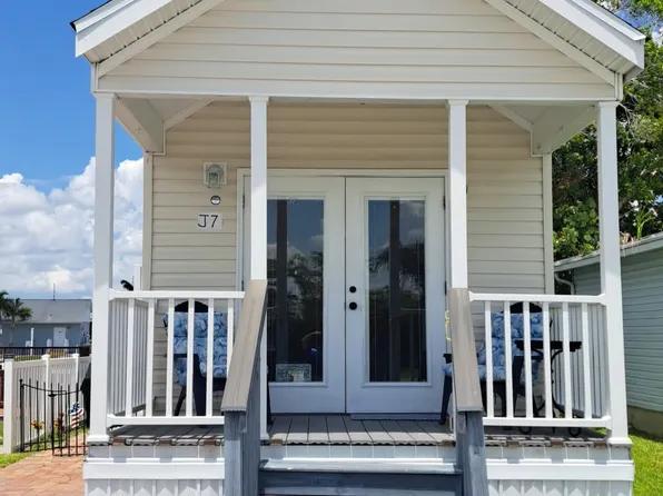 3701 Baynard Dr #J-7, Punta Gorda, FL 33950