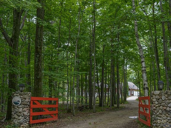 4th image of 4660 Harbor Heights Ct