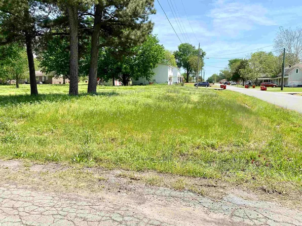 503 E Conway St, Morrilton, AR 72110