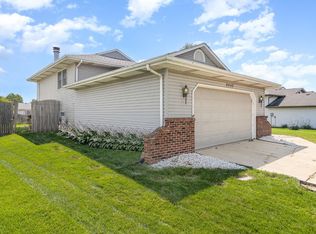 9947 Tyler St, Crown Point, IN 46307