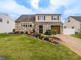 13035 Richwood Rd, Philadelphia, PA 19116