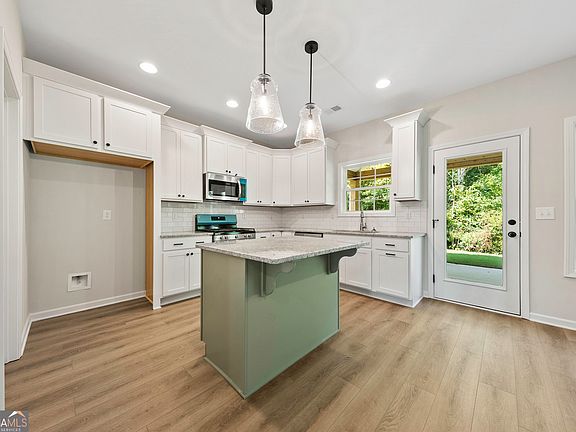 5th image of 122 Ashton Pl #264