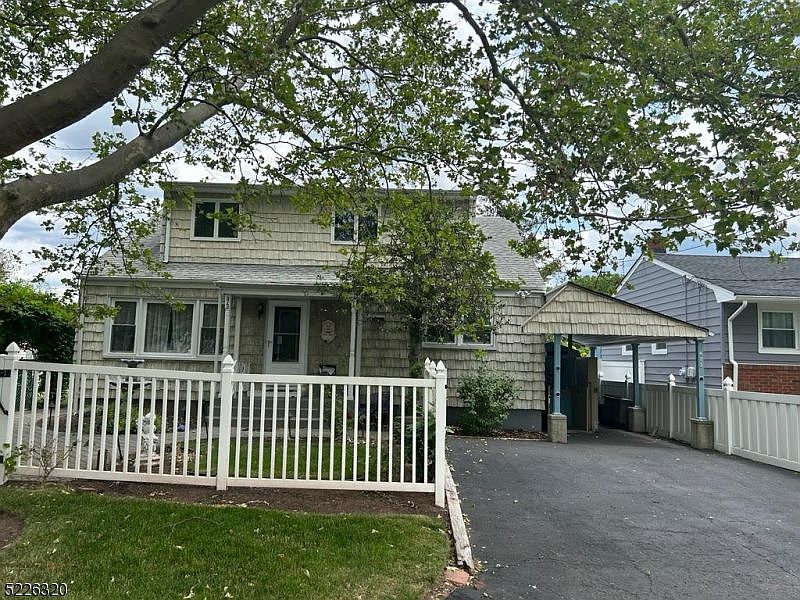 1st image of 473 Cornell Ave
