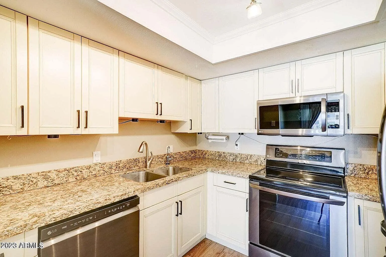 2 bed, 2.0 bath, 1200 sqft, $1,799 — Photo 1