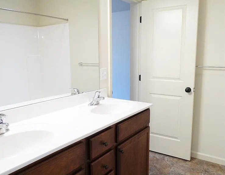 123 Kenneth Dr — Photo 12