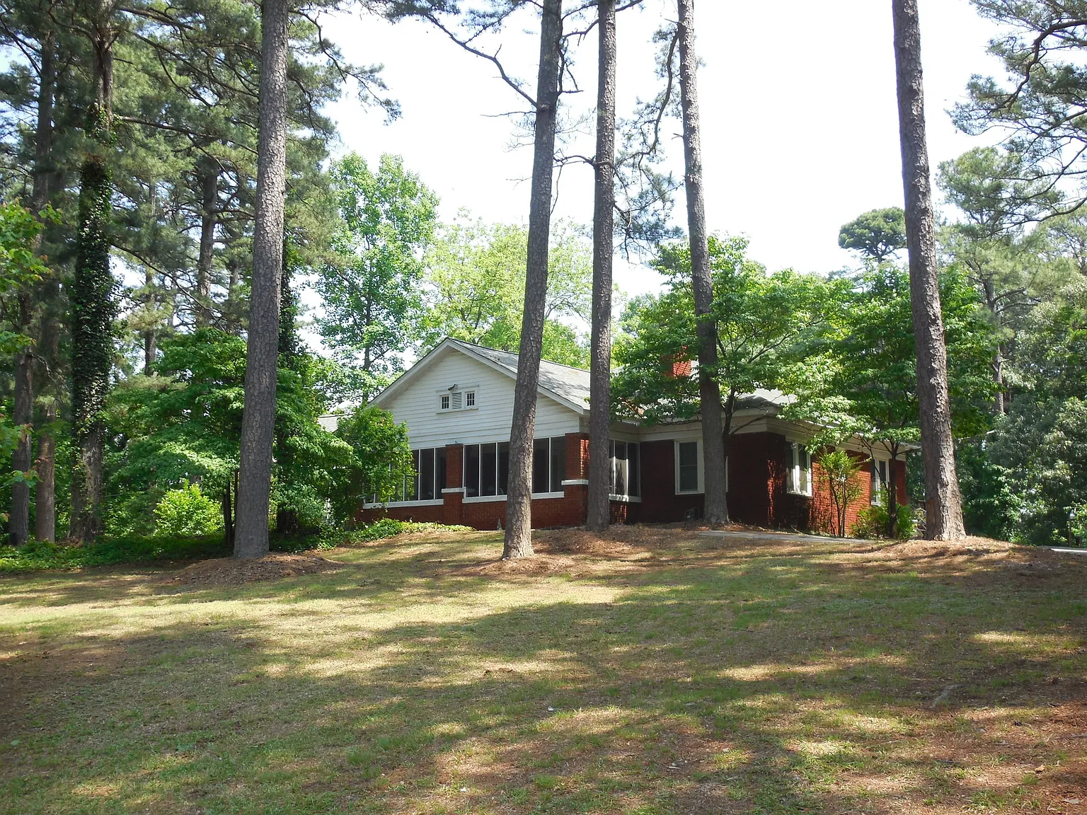 2193 Ben Hill Rd photo 1