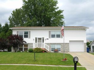 4014 Jodi Dr, Waterloo, IA 50701