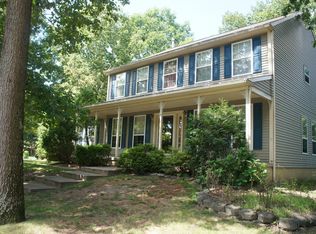 5 Elbow Ct, Sicklerville, NJ 08081