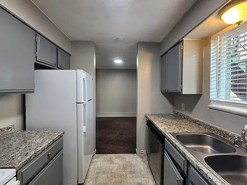 Spacious 3 Bedroom 1 Bath Unit for Rent at Aurora , CO — Photo 1