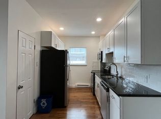 1423 Moore St APT 2R, Philadelphia, PA 19145