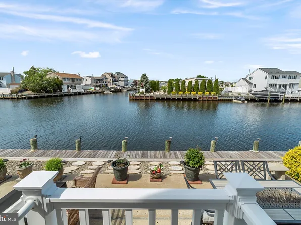 12 Blue Heron Ln, Bayville, NJ 08721