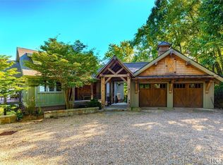 107 Ridge Colony Dr, Lake Toxaway, NC 28747
