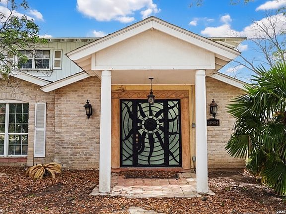3rd image of 10804 LANDS RUN ST