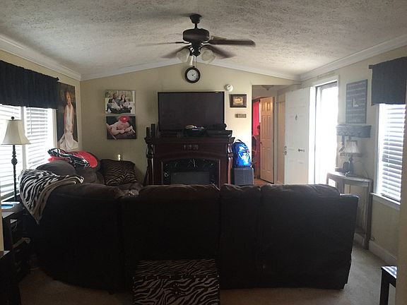 3rd image of 102 Little River Dr