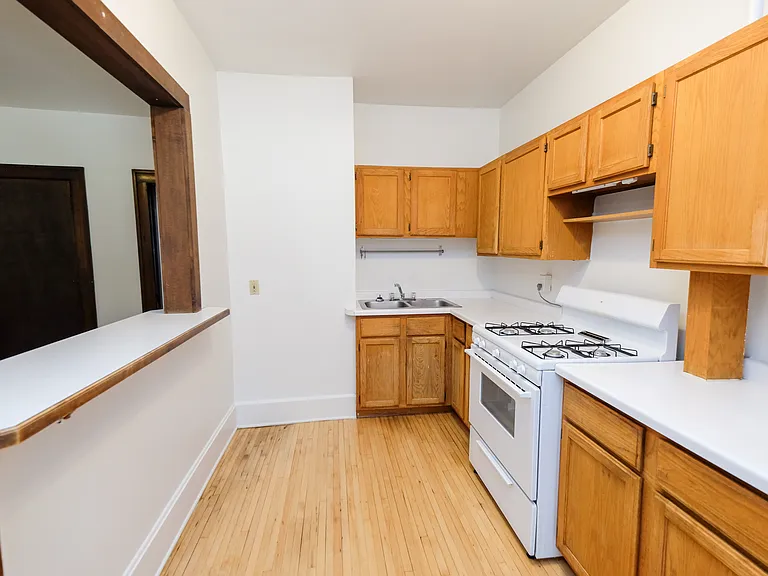 Dayton Apartments — Photo 34