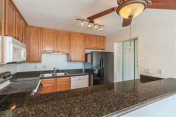 4th image of 3030 Suncrest Dr Unit 203