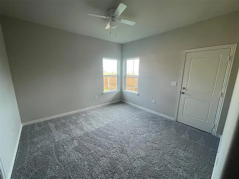 2829 Peony Dr — Photo 5