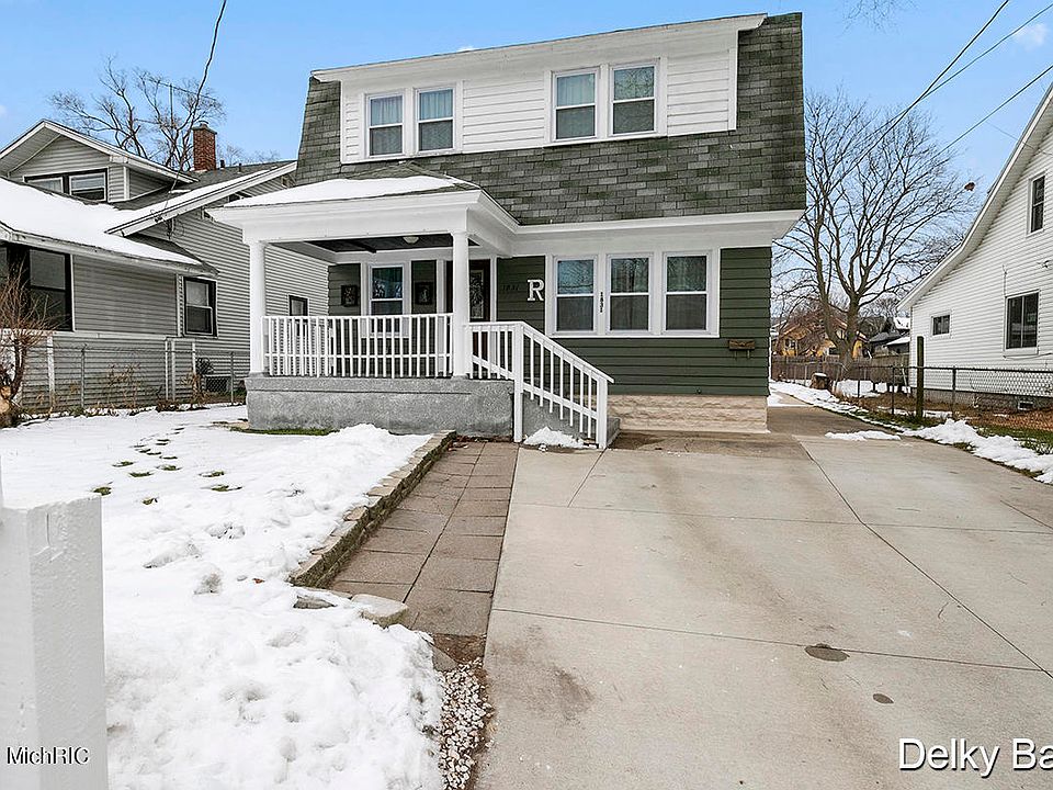 1st image of 1831 Collins Ave SE