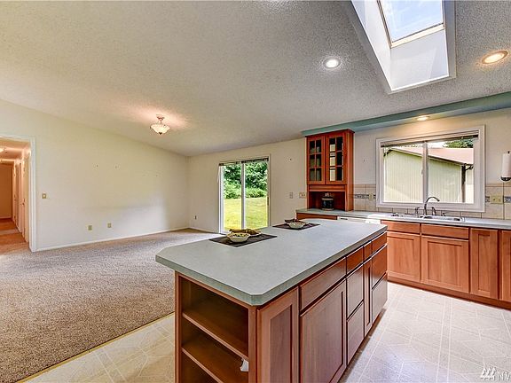 5th image of 13718 SE 299th St