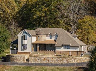 3300 Roberts Matthews Hwy, Sparta, TN 38583