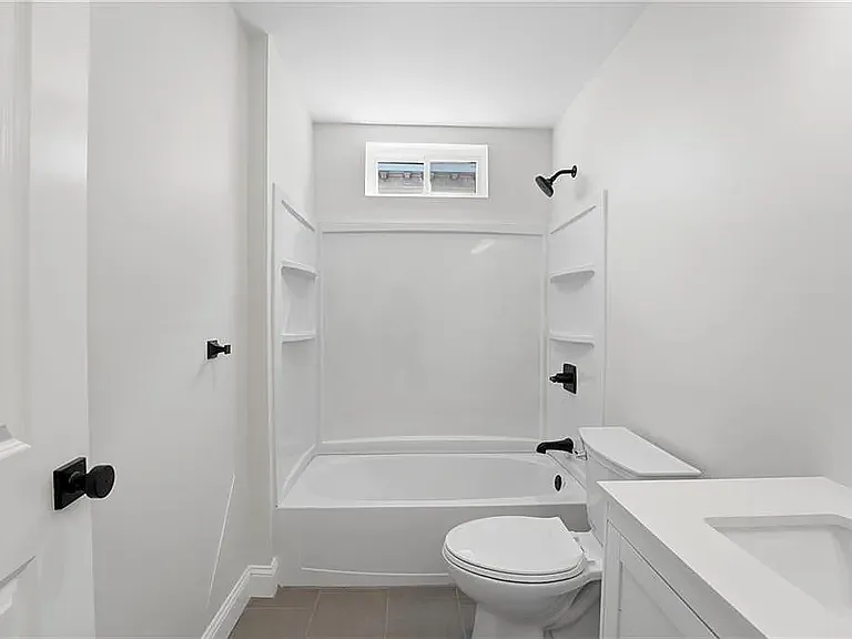 37 Webb St #1 — Photo 6