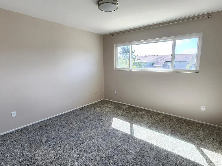 217 Dunecrest Ave #8 — Photo 8