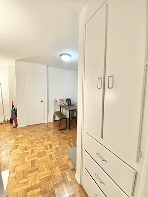 Rented by Bond New York | media 75