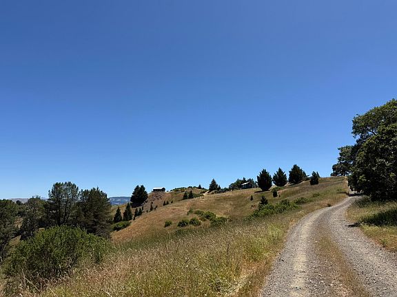 4th image of 1125 Island Mountain Rd