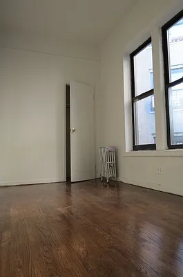 Rented by Nooklyn NYC LLC | media 9