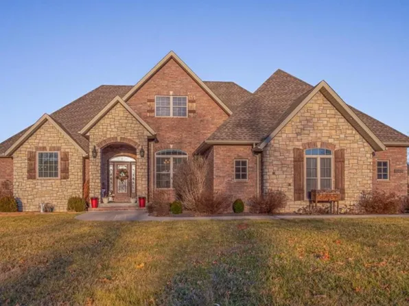 1065 Castle Rock Ave, Lebanon, MO 65536