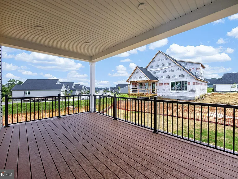 1422 Gilray Dr — Photo 35