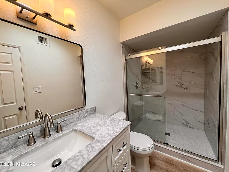 5500 N Valley View Rd #231 — Photo 20