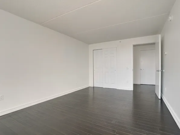 79-14 Rockaway Beach Avenue image 19 of 25