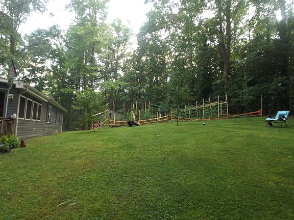 4th image of 374 Astoria Dr