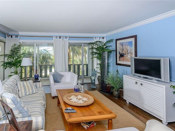 4th image of 1555 NE Ocean Blvd #201