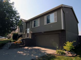 16918 Boyd St, Omaha, NE 68116