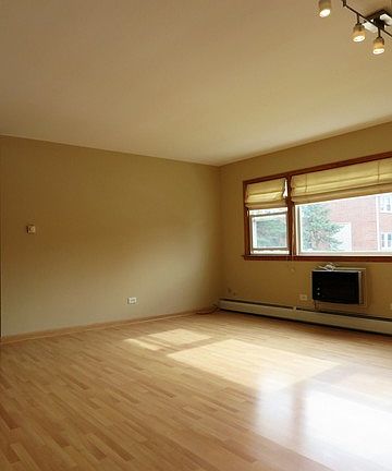 2nd image of 10114 Hartford Ct APT 1B