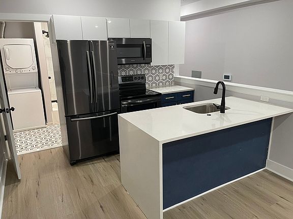 2nd image of 3936 Haverford Ave #3