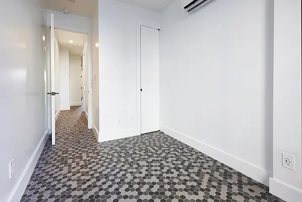 Rented by Lodger Corp | media 10