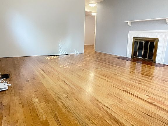 3rd image of 7751 39th Ave NE
