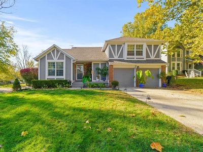 8058 Hall St, Lenexa, KS, 66219