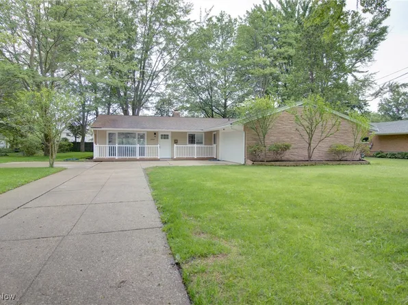 2764 Walter Rd, Westlake, OH 44145